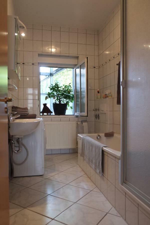 Ferienwohnung Mit Terasse Oberhausen  Exteriör bild